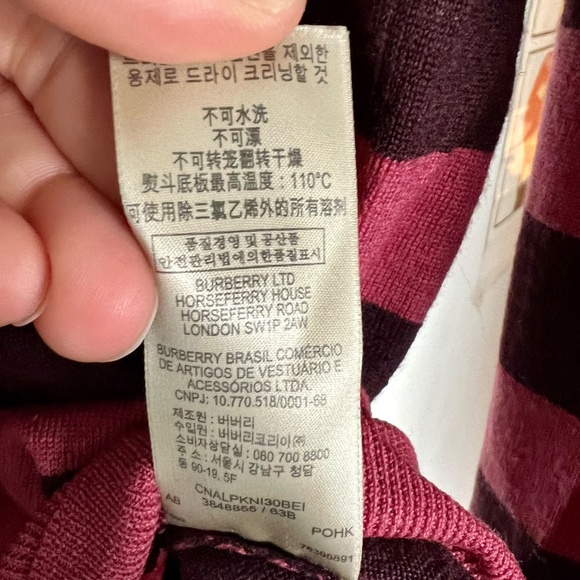 Like New XL Burberry Brit 100% Merino Wool Sweater. Unisex. - Picture 5 of 6